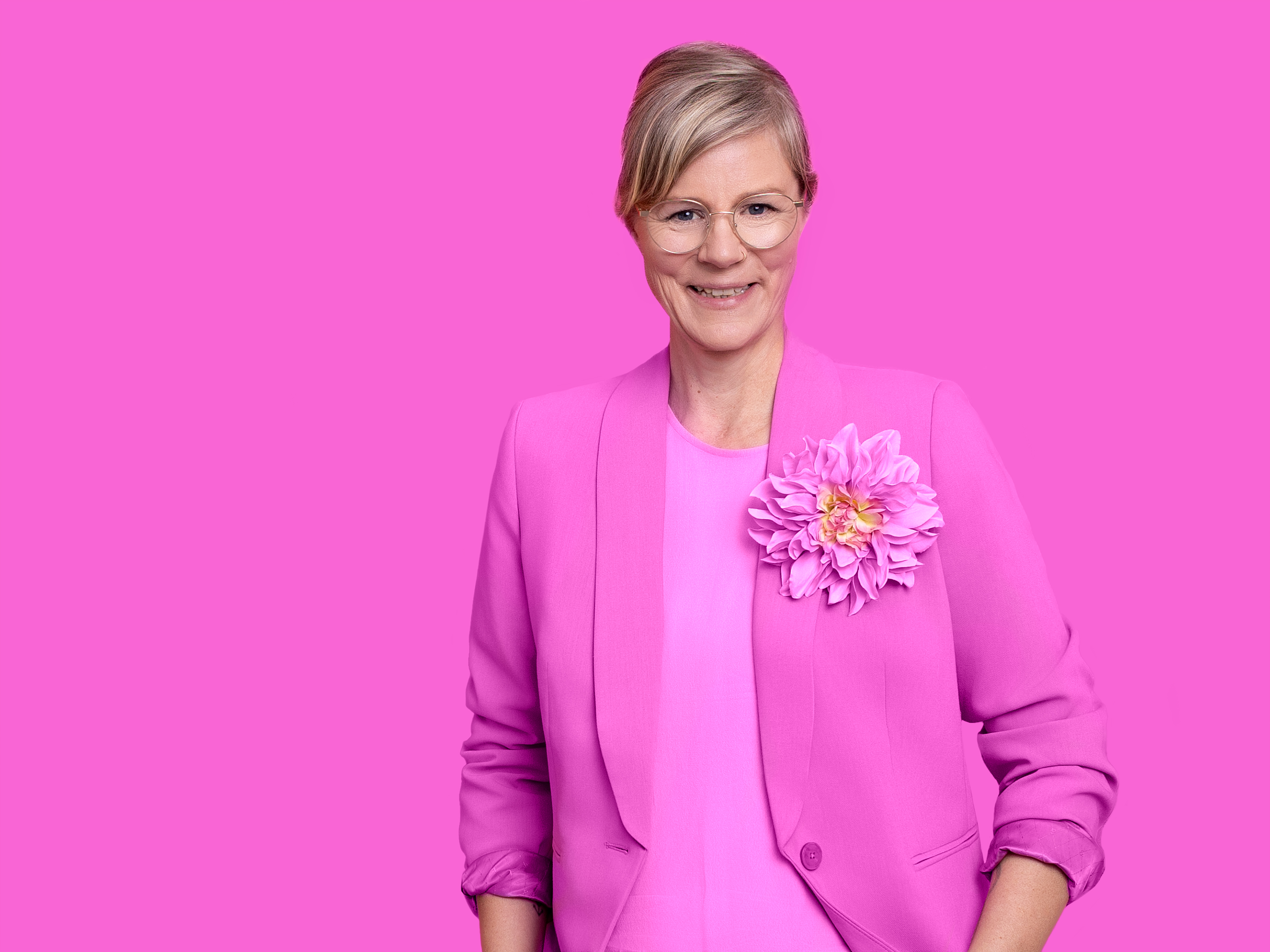 Ich bin ausgebildete Erzieherin und zertifizierter ADHS Life Coach (IACT, International Coach Training Center, Washington, USA) und habe es mir zur Aufgabe gemacht, Müttern und Vätern wie dir zu helfen, die komplexen Dynamiken von ADHS in der Familie zu navigieren. 